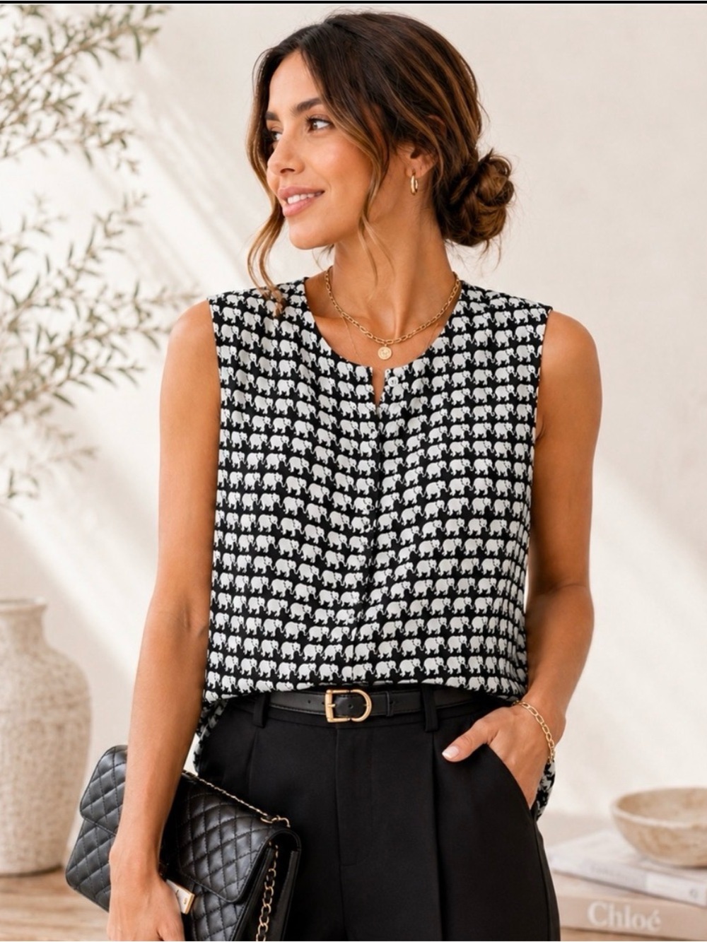 Black & White Elephant-Print Sleeveless Blouse / Tank Top | Francesca's | Medium